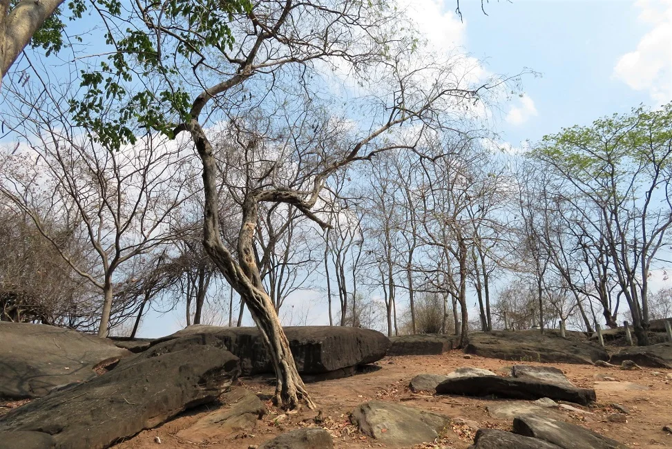 แหล่งหินตัด แหล่งตัดหิน สีคิ้ว Sikhu Sandstone Historical Quarry